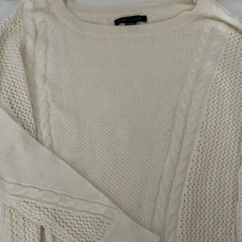 American Eagle Outfitters White Knit Sweater Size XS